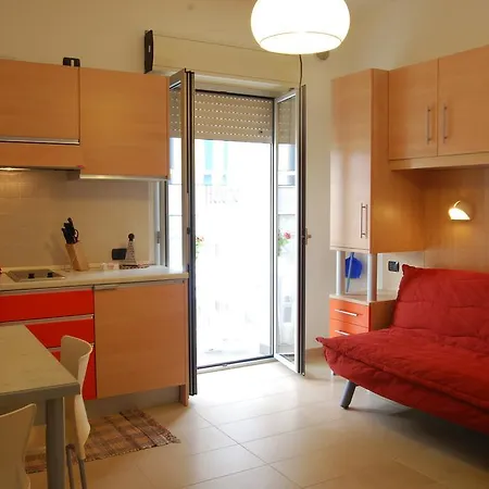 Helene Aparthotel
