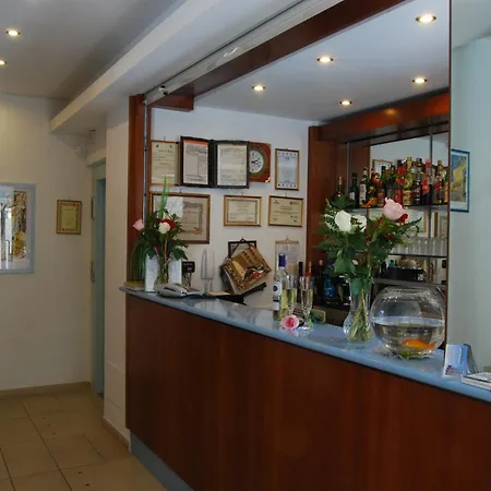 Aparthotel Helene 4*