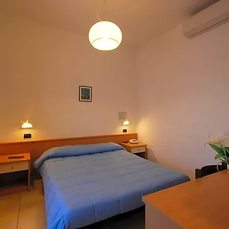 Helene 4*