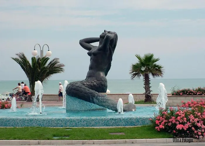 Helene アパートホテル